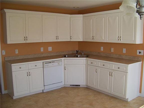 3rd image of 3328 Sunny Slope Dr