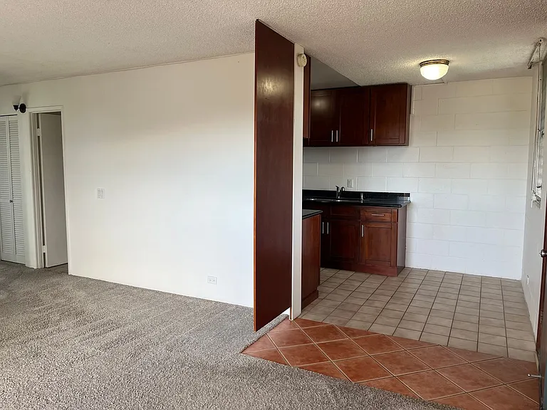 3370 Salt Lake Blvd #308 — Photo 1
