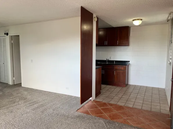 3370 Salt Lake Blvd APT 308, Honolulu, HI 96818