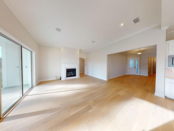 3rd image of 127 Terra Oaks Dr