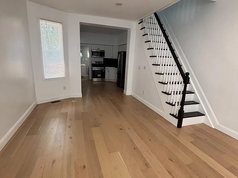 2070 E Lippincott St — Photo 3