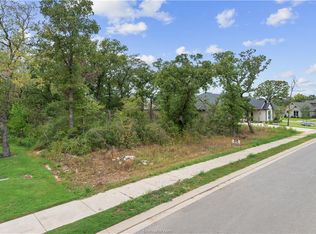 5202 Flint Hills Dr, College Station, TX 77845