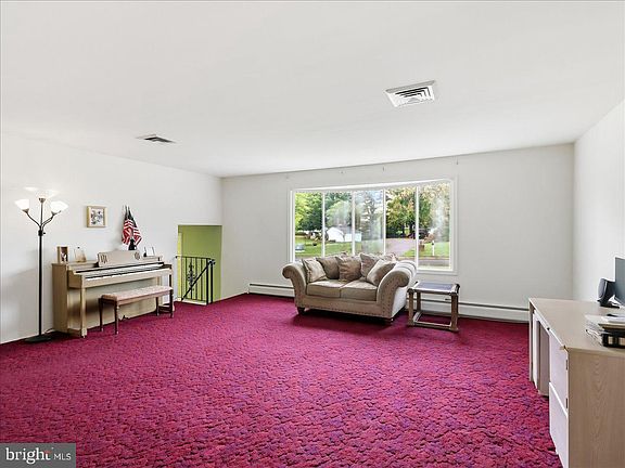 4th image of 64 Gelder Dr