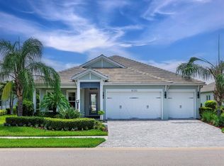 8282 Grande Shores Dr, Sarasota, FL 34240