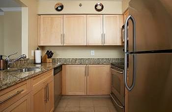 3rd image of 10101 Grosvenor Pl APT 814