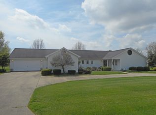 38 Natchez Trce, Flora, IL 62839