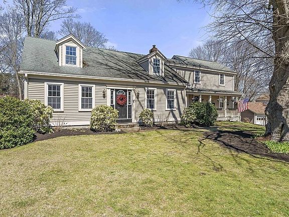 2nd image of 581 Cohannet St