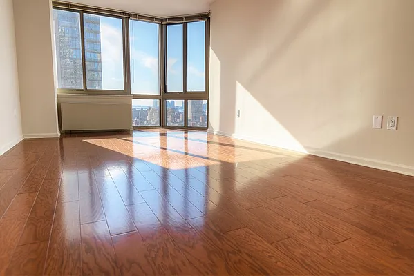 Rented by Chelsea Tower | media 3