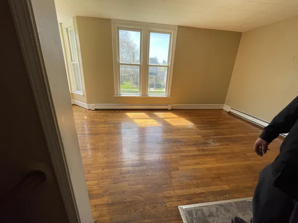 819 Court St #2, Pt Huron, MI 48060