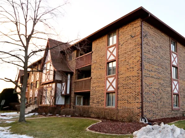 10400 Circle Dr APT 102, Oak Lawn, IL 60453
