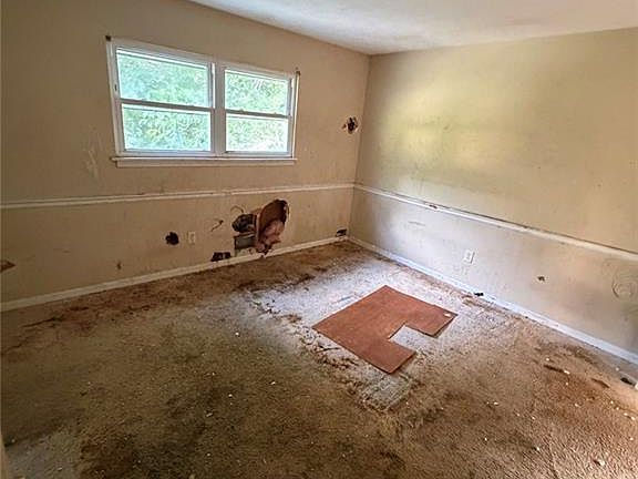 2nd image of 2618 Luke Dr