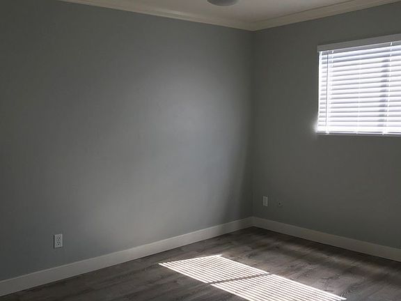 3rd image of 594 Graves Ave APT 9