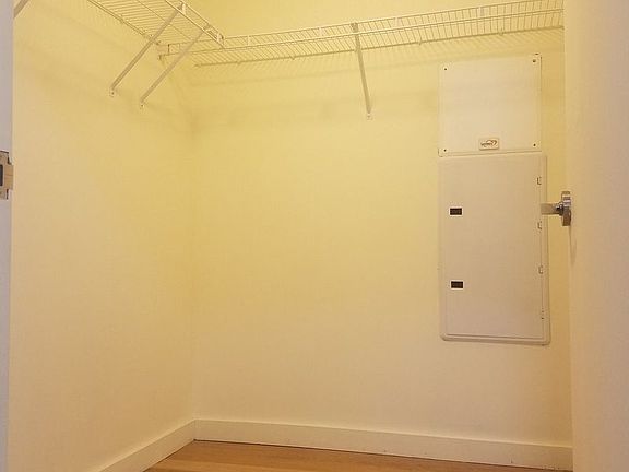 2nd image of 2750 E 12th St APT 3J