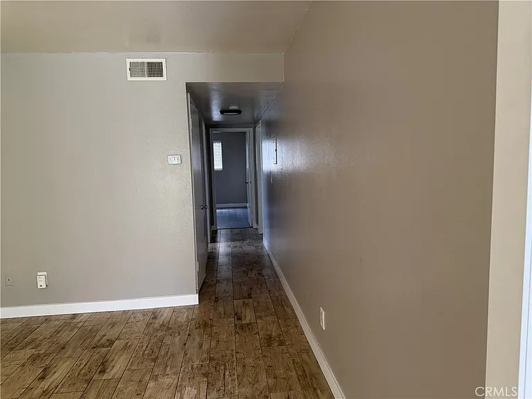 619 S Cypress St #B — Photo 7
