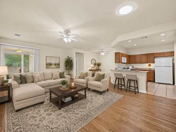 317 Essex Ln, Georgetown, TX 78633