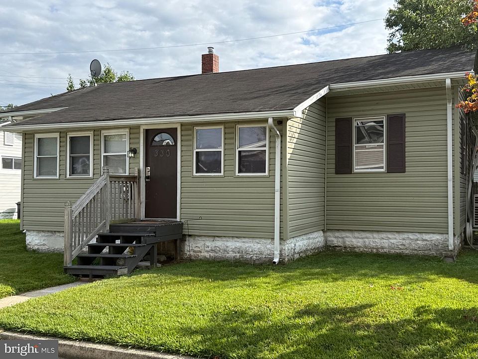 1st image of 330 Jackson Ave