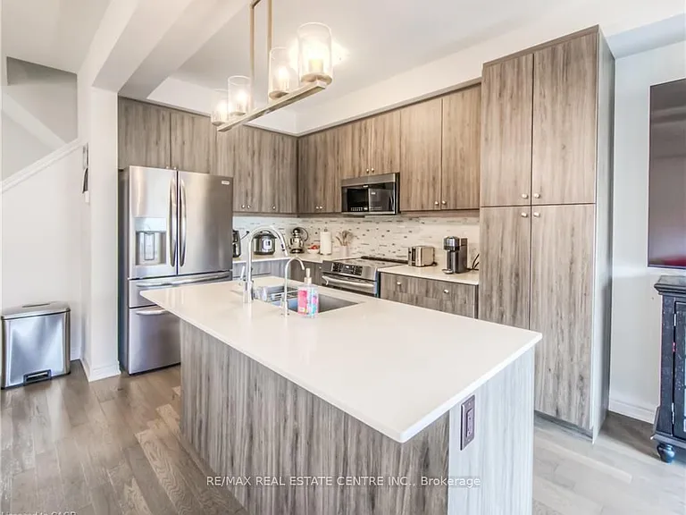 19 Baker Ln — Photo 9