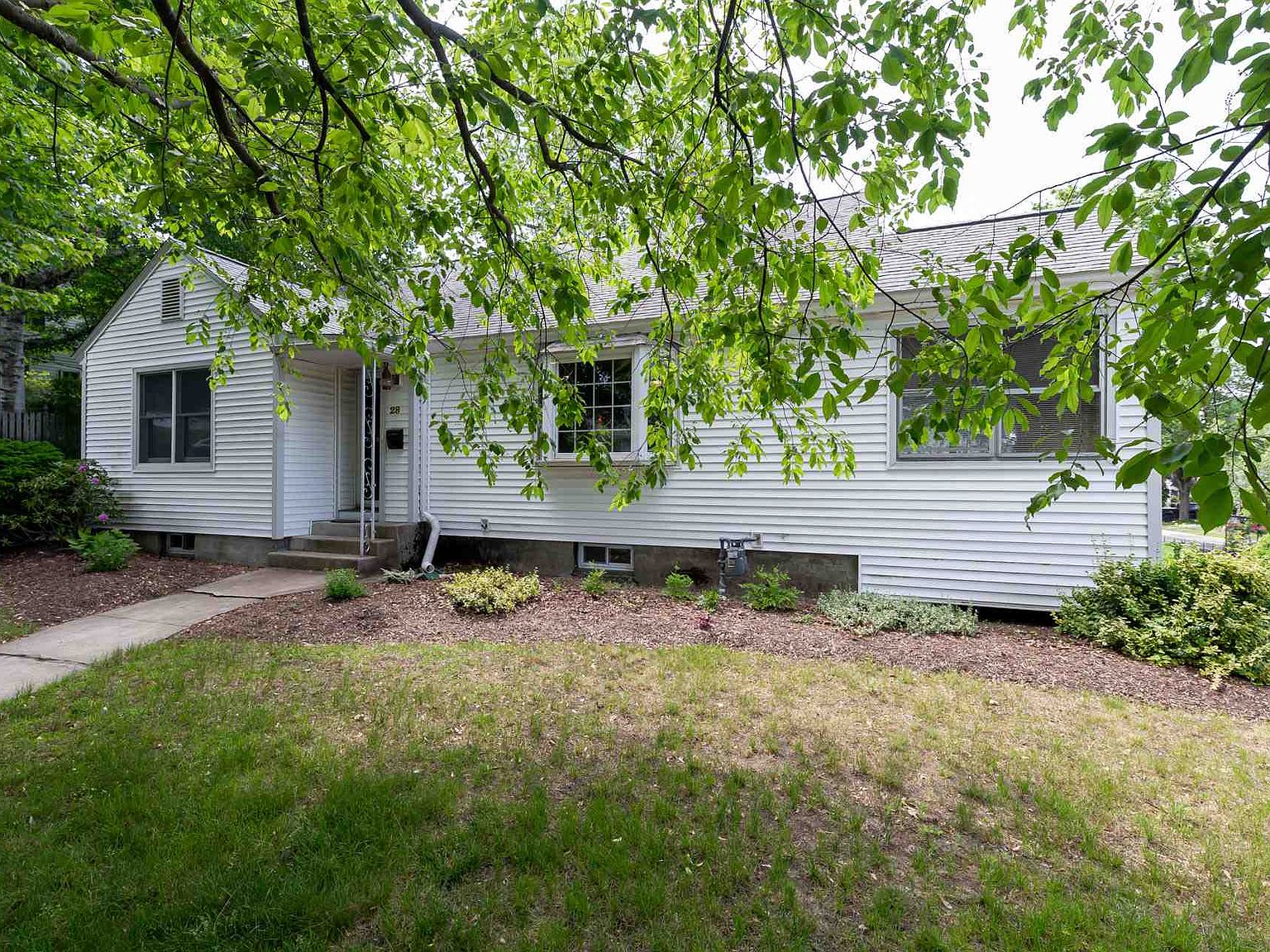 28 Park Avenue, Nashua, NH 03060 Zillow