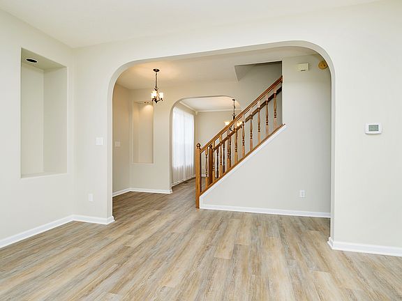 5th image of 7998 Cobblesprings Dr