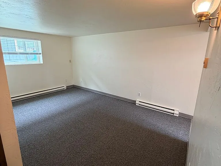 952 NW Sycamore Ave #8 — Photo 5