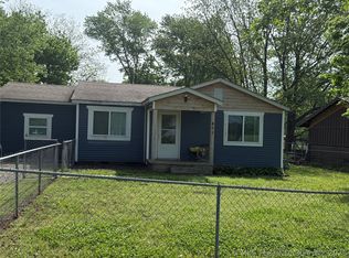 407 2nd Ave, Warner, OK 74469
