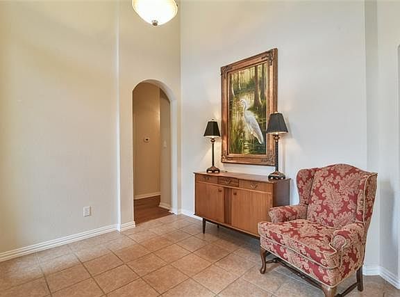 4th image of 8206 Summerleaf Dr
