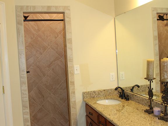 2nd image of 4432 Summer Hill Pl