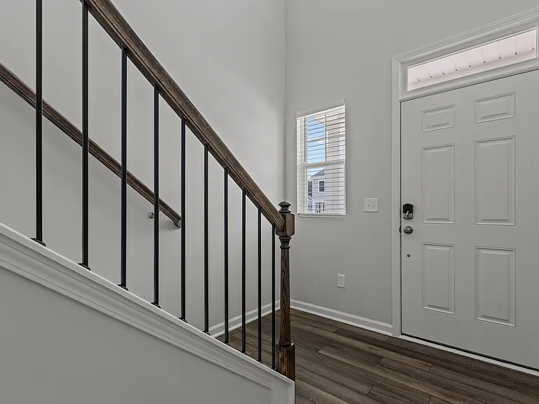 5860 Woodlawn Dr — Photo 28