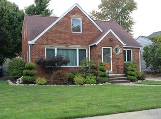5746 Parkland Dr, Parma, OH