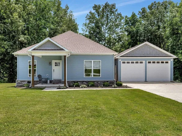 96 Page St, Rogersville, AL 35652