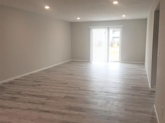 2nd image of 1539 Gunston Dr #B