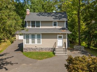 102 W Northfield Rd, Livingston, NJ 07039