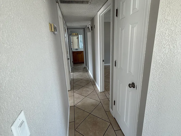 2953 Canyon Oak Dr — Photo 13
