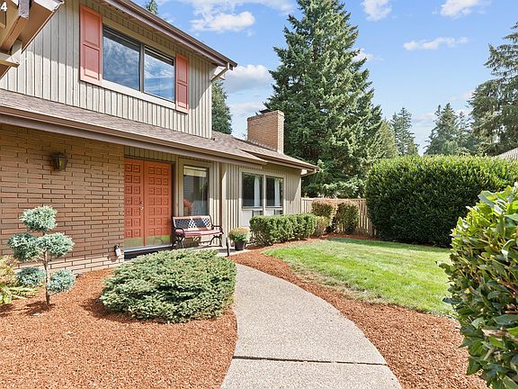4th image of 3621 SE Meier Ct