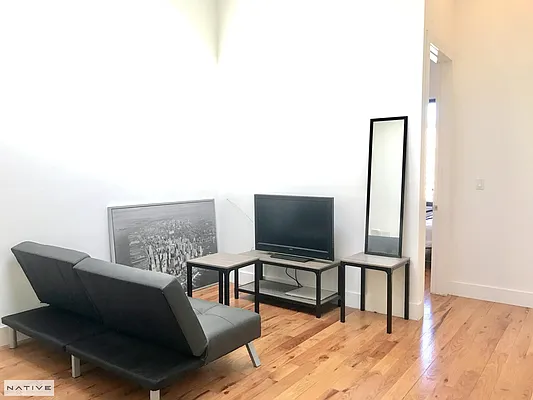 Rented by Native Real Estate LLC | media 33