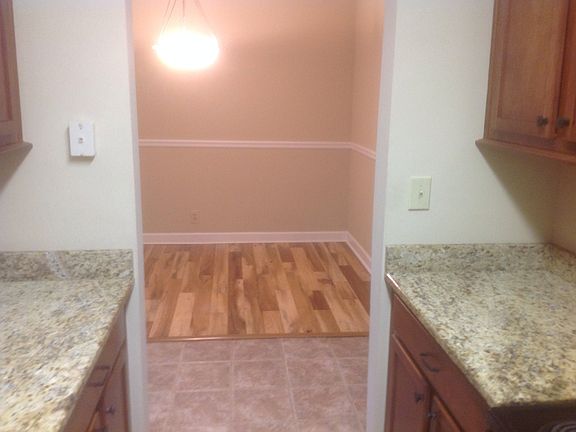 4th image of 1960 Spectrum Cir Unit 305