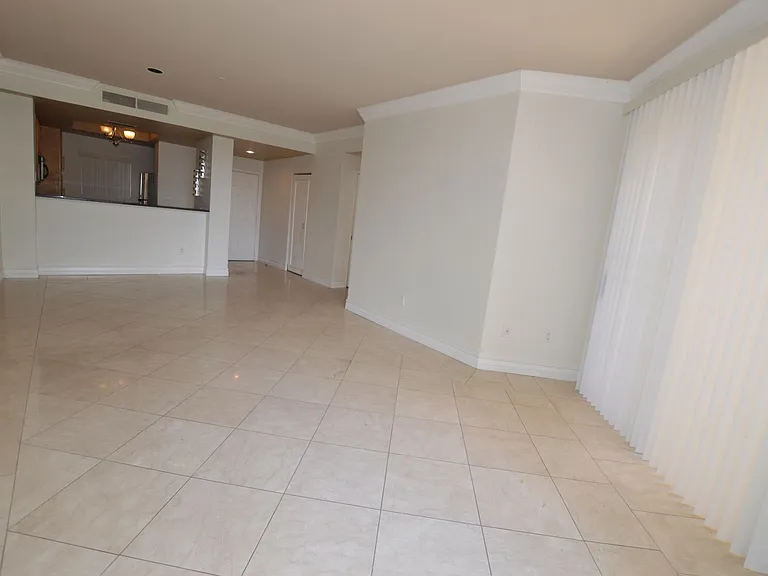 270 E Flamingo Rd #211 — Photo 3