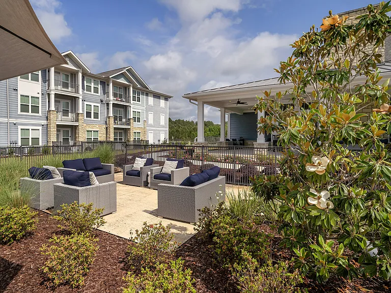 The Mason at Fremaux Park Apartments — Photo 21