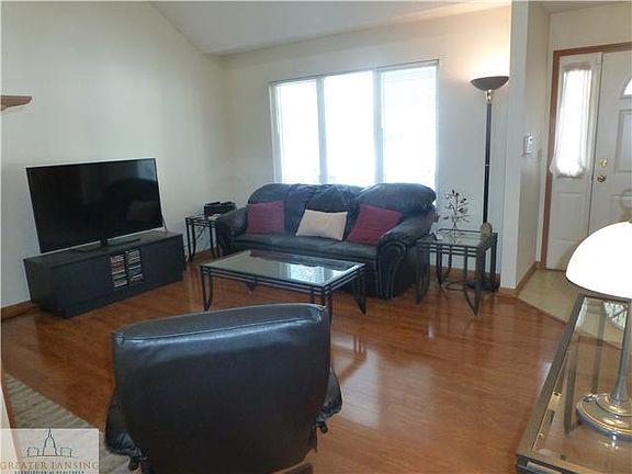 3rd image of 5631 Ellendale Dr