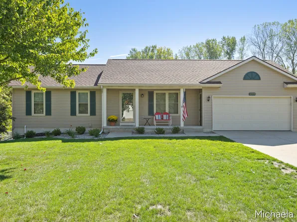 10940 Gayle Ln, Allendale, MI 49401