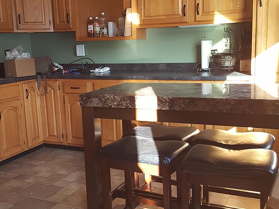 2nd image of 215 Nokomis Pkwy