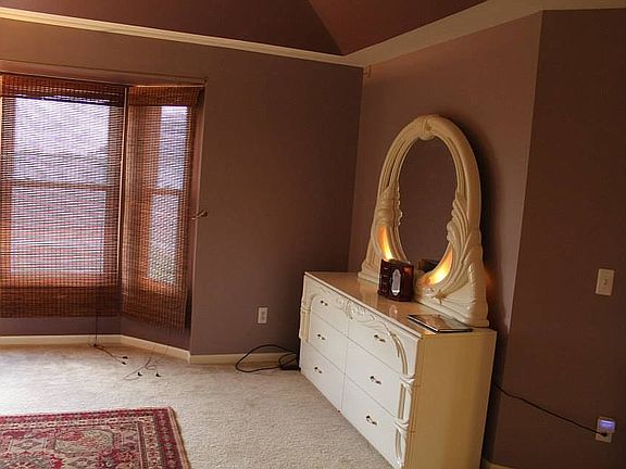 5th image of 50352 Livingston Dr