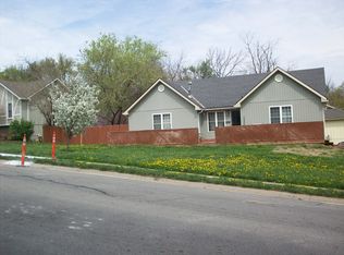 10300 W 49th St, Shawnee, KS 66203