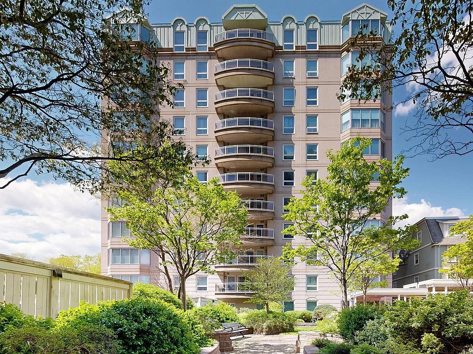 1st image of 1540 Summer St #604