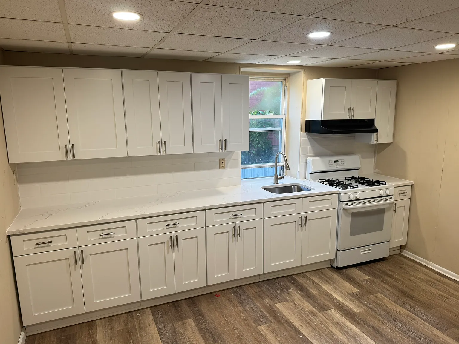 952 Kennedy Blvd — Photo 1