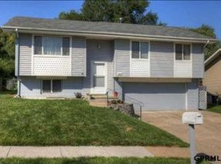 5910 S 137th St, Omaha, NE 68137