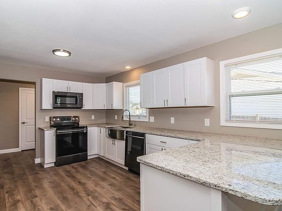 4th image of 1317 Crest Hill Dr