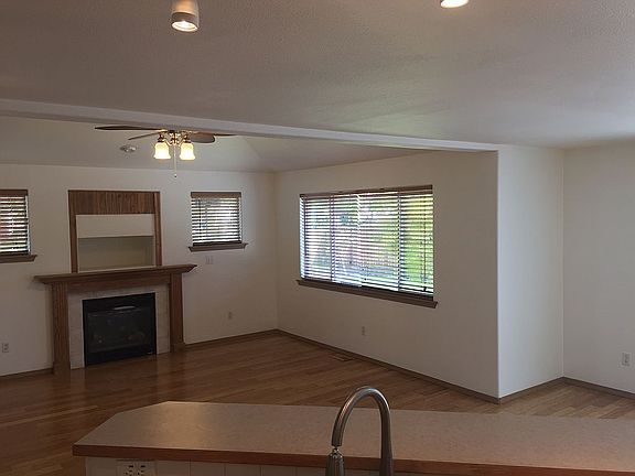 Living room w/Fire place