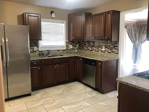3rd image of 245 Weatherly Dr