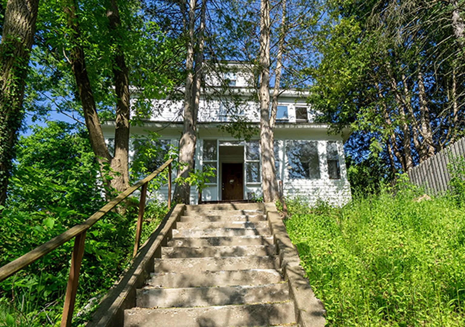 614 Ackerman Avenue - Available 6/1/27 - Large Single Family Home — Photo 1